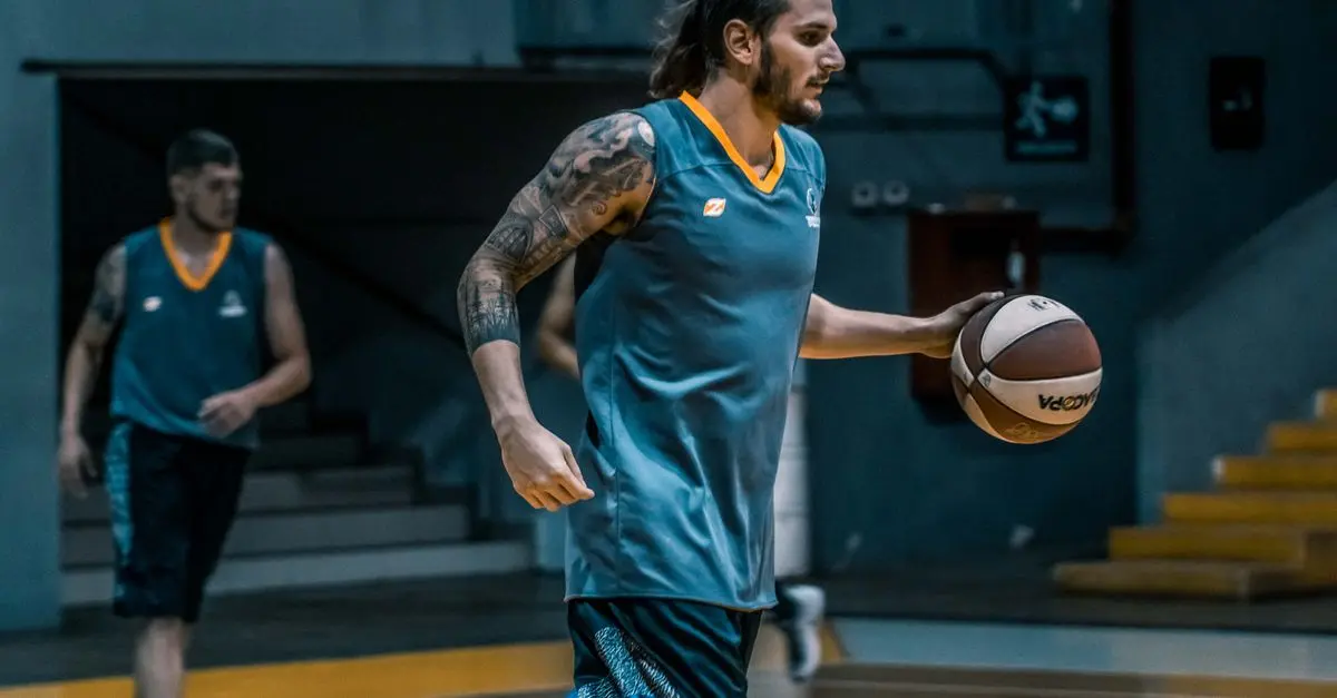 Comment améliorer votre tir au handball : Techniques essentielles
